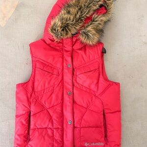 Columbia Cherry Red Quilted Vest with Faux Fur Trim